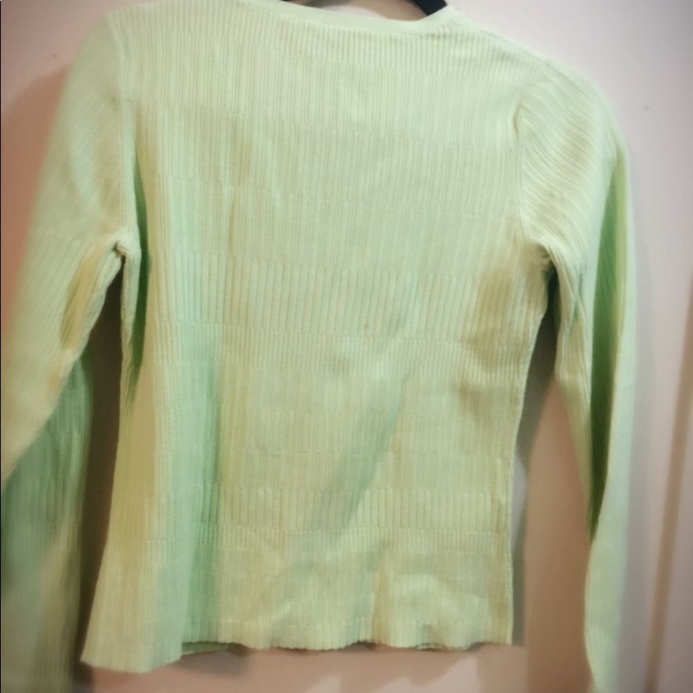 Button sweater - Picture 2 of 2